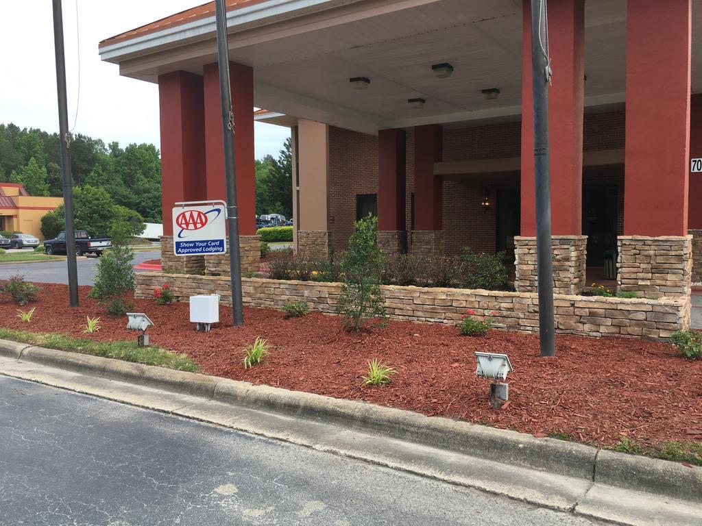Baymont By Wyndham Rocky Mount I-95 Ξενοδοχείο Εξωτερικό φωτογραφία