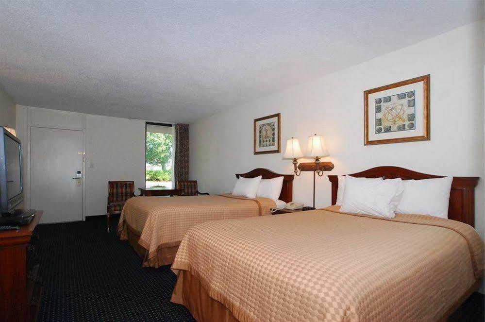Baymont By Wyndham Rocky Mount I-95 Ξενοδοχείο Εξωτερικό φωτογραφία