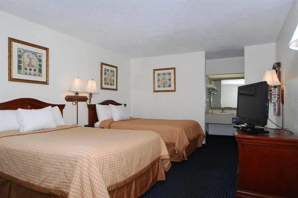 Baymont By Wyndham Rocky Mount I-95 Ξενοδοχείο Εξωτερικό φωτογραφία